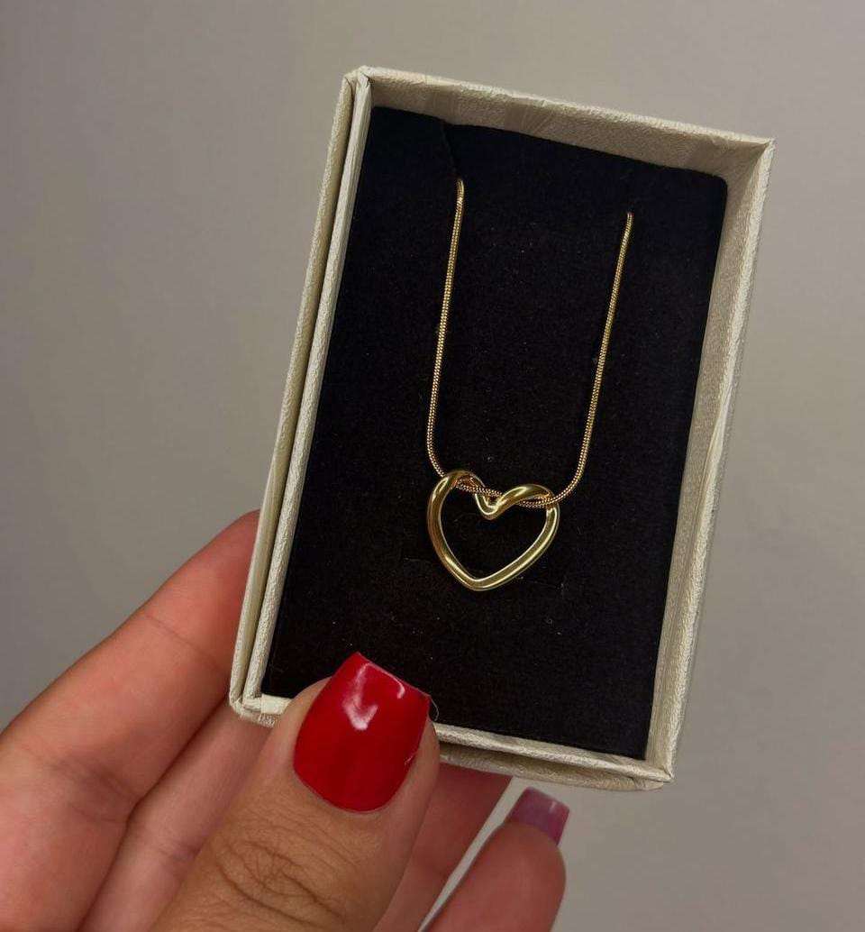 Elite Oasis “Golden Aura Heart” Necklace